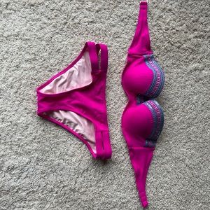 Came from Target 34B bottoms size small never worn